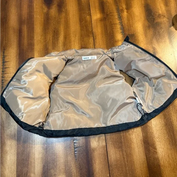 SHEIN Toddler 4Y Black Puffer Vest - Picture 3 of 5